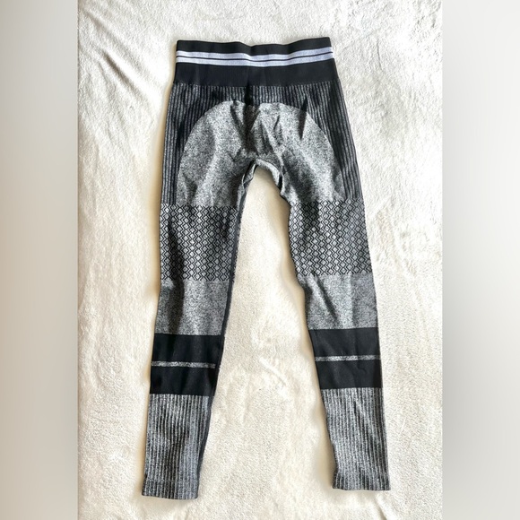 Amelia Leggings Sz M - Picture 6 of 6